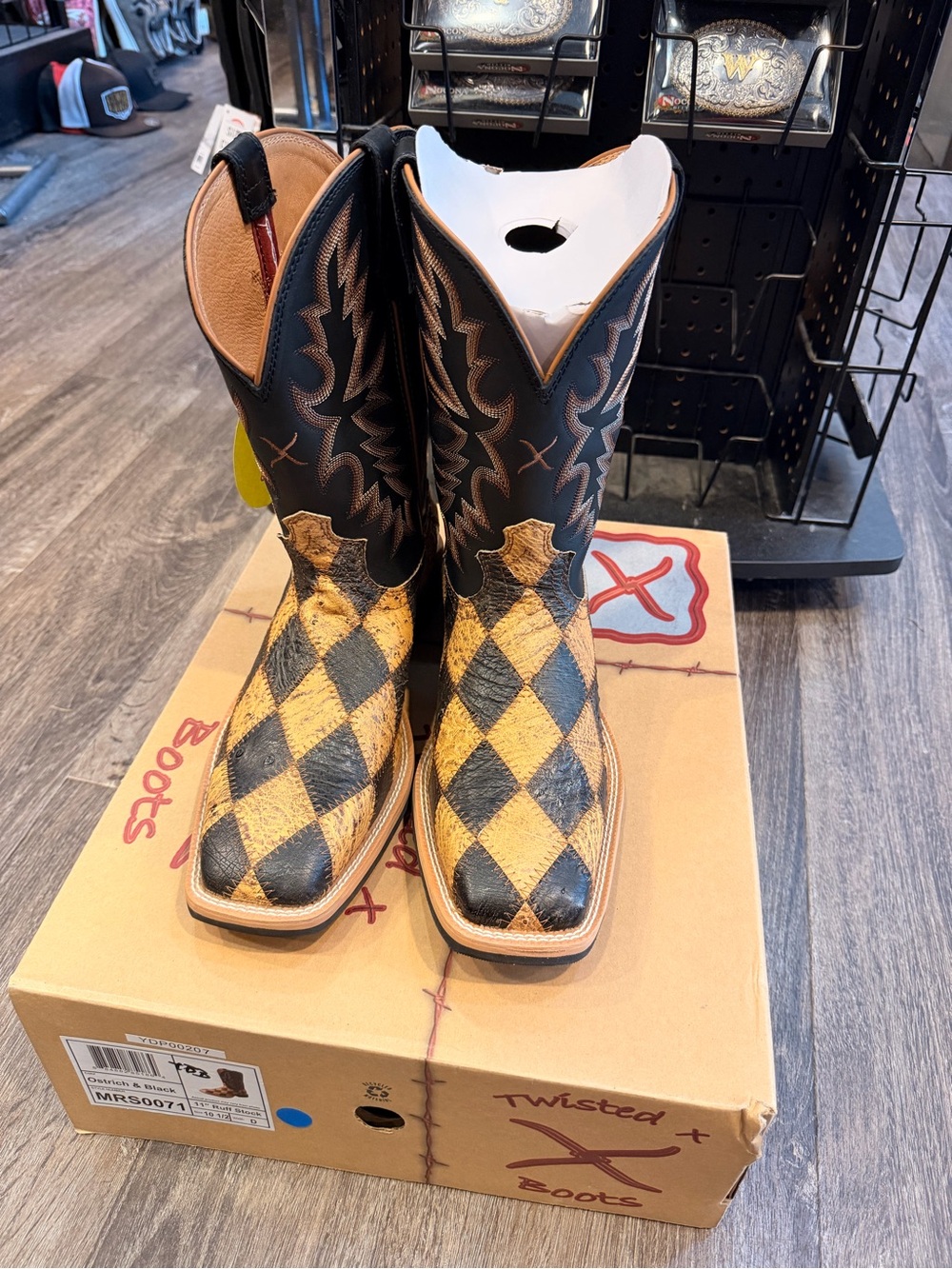 NEW Twisted X mens Black and Yellow Diamond exotic ostrich Western Boots 10.5